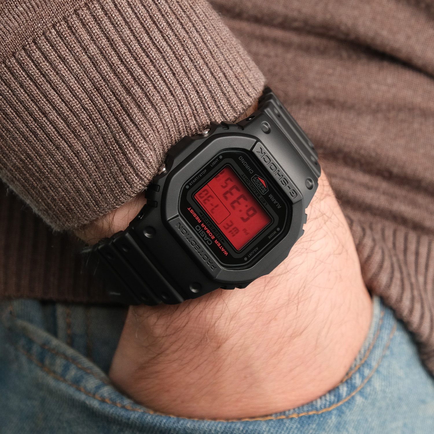 casio DW-5600BBR-1