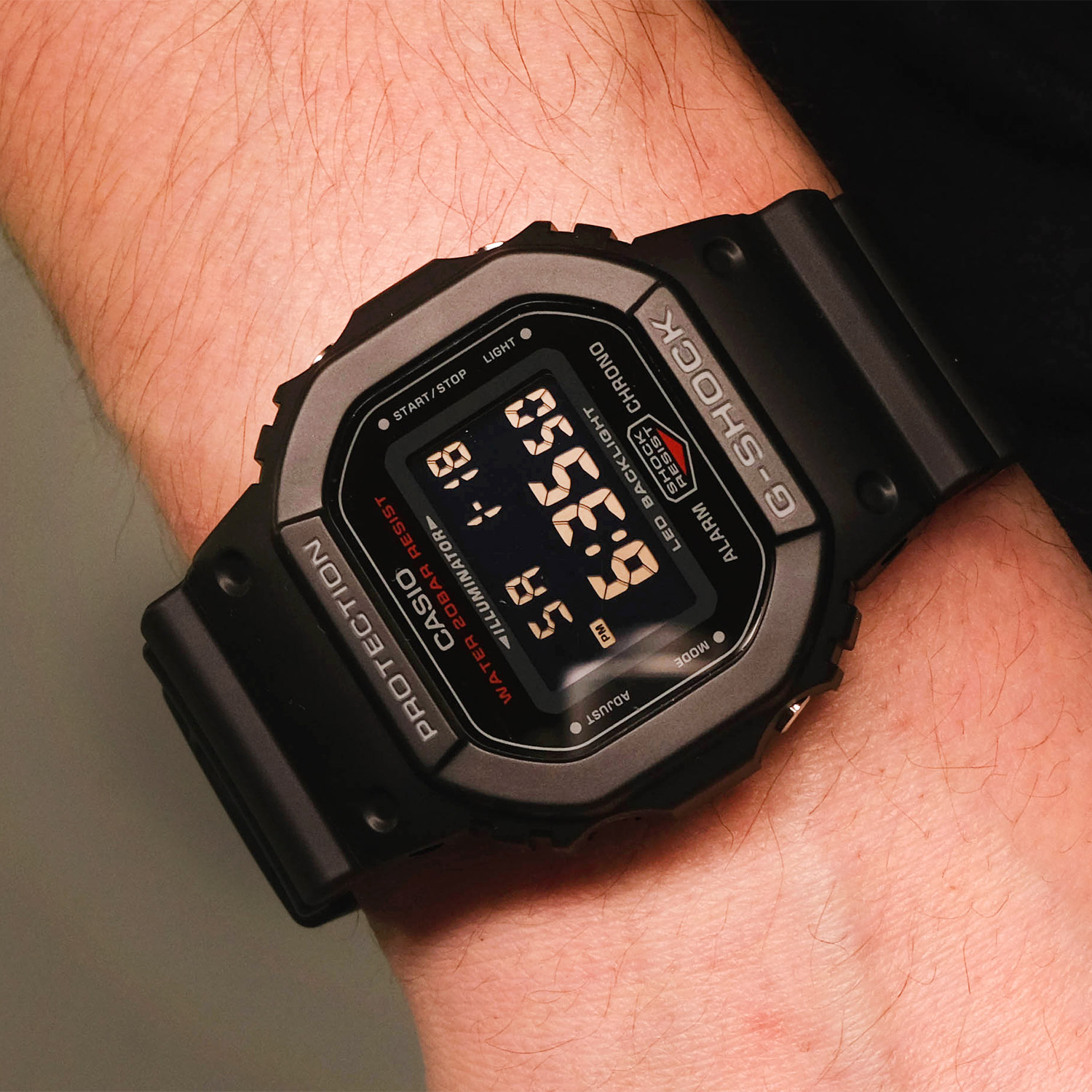 casio DW-5600UHR-1